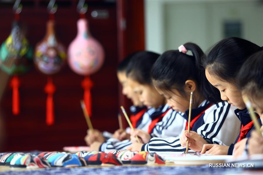 Уроки нематериального культурного наследия в тяньцзиньской школе