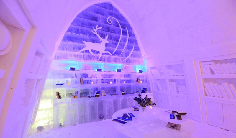 В Китае открылся первый отель из льда и снега
