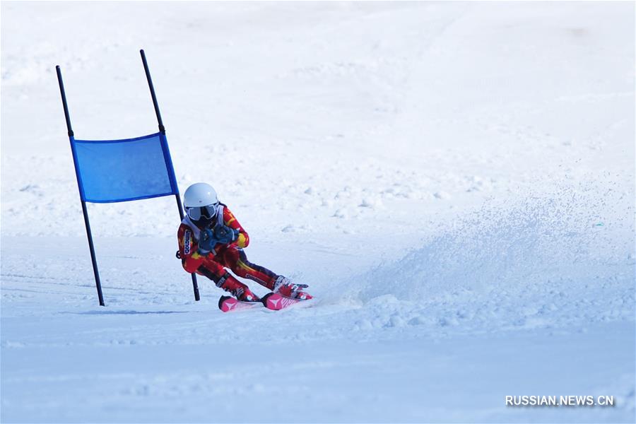Горнолыжный спорт -- В Люпаньшуе стартовали Всекитайские пригласительные юношеские соревнования по горнолыжному спорту 2018 года