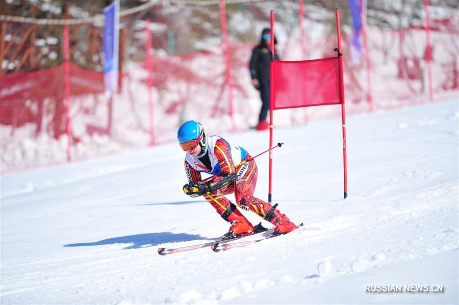 Горнолыжный спорт -- В Люпаньшуе стартовали Всекитайские пригласительные юношеские соревнования по горнолыжному спорту 2018 года