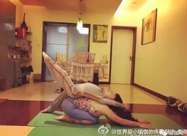 Самый молодой инструктор йоги в Китае