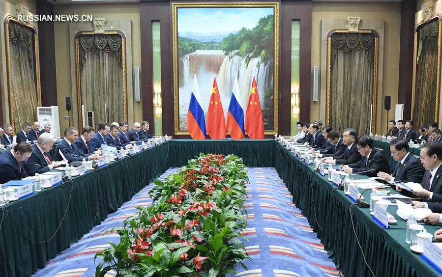 Вице-премьеры КНР и РФ провели встречу и приняли участие в церемонии открытия Годов китайско-российского межрегионального сотрудничества