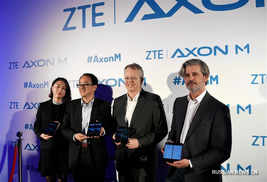 Китайский складной смартфон ZTE Axon M выходит на испанский рынок