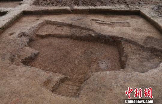 В Наньчане обнаружены комплексы захоронений времен позднего неолита