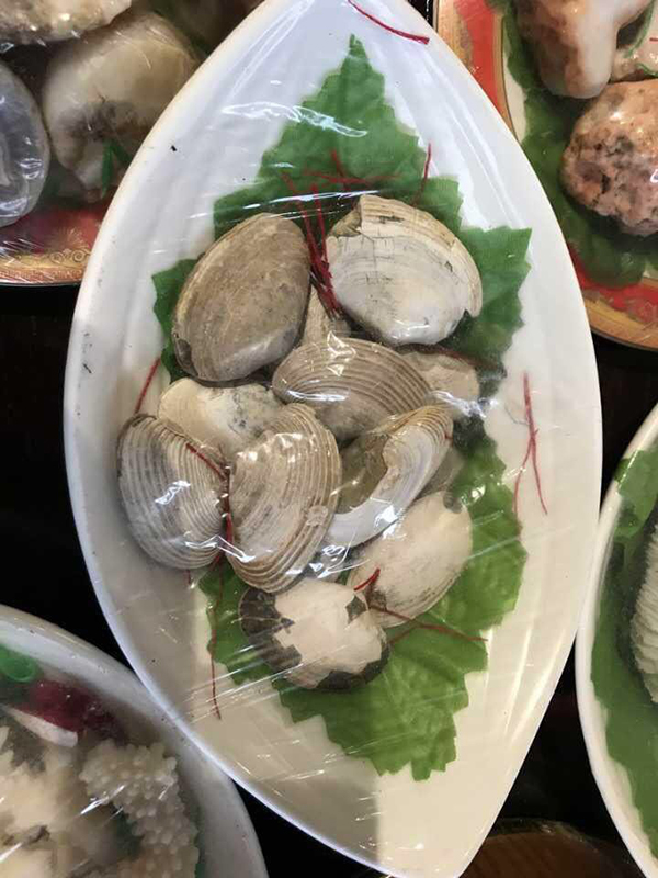 «Банкет» из «каменных» блюд проходит в Чжэцзяне 
