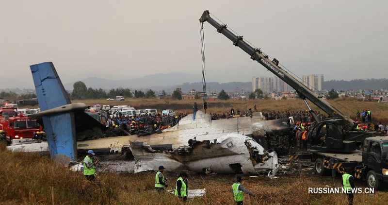 Жертвами возгорания бангладешского самолета при посадке в Непале стали не менее 49 человек