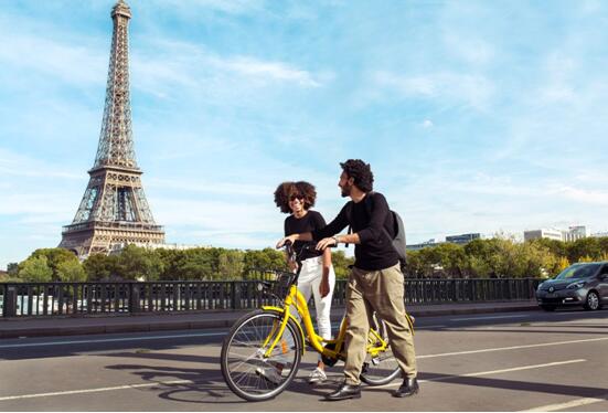 На фото: Желтые велосипеды компании Ofo в Париже.Источник фото: официальный сайт Ofo