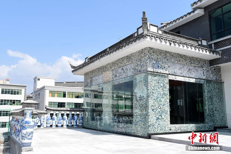 В провинции Фуцзянь создан фарфоровый дом из 100 тысяч фрагментов старинного фарфора