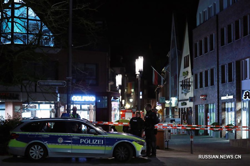 Наезд грузовика на людей в Германии: трое погибших и 20 пострадавших