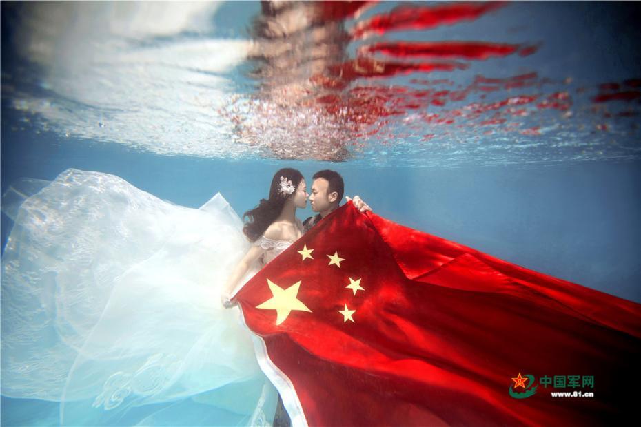 Свадебные фотографии китайского военнослужащего