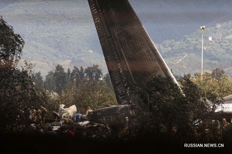 В Алжире объявлен трехдневный траур по жертвам катастрофы Ил-76