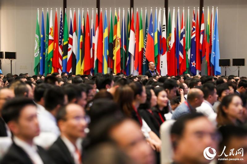 В китайском Учжэне открылась международная образовательная конференция по “Интернету плюс”