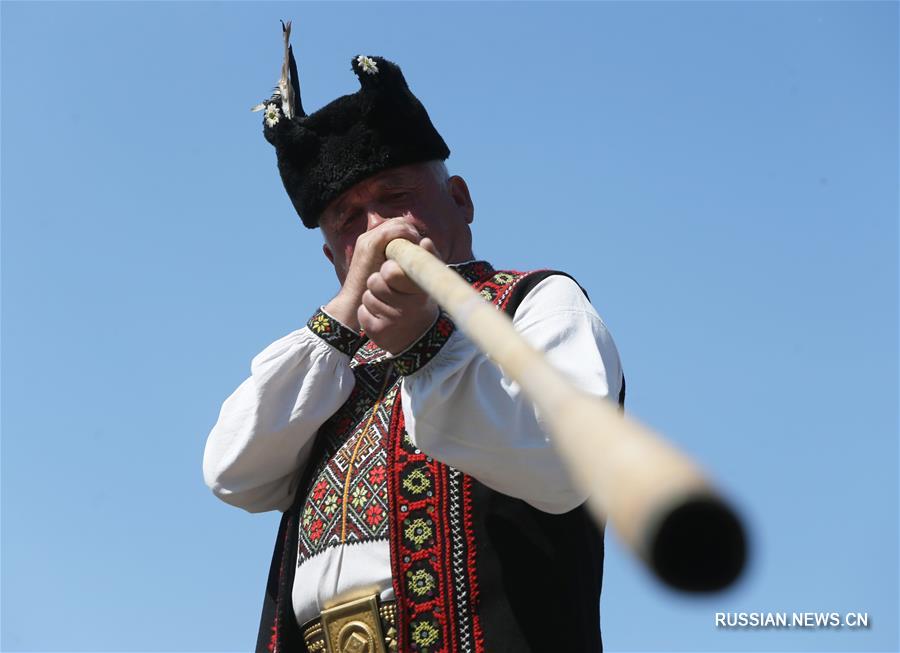 Под Киевом прошел 1-й Фестиваль гуцульской культуры "ГраждаFest"