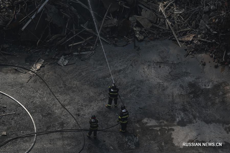 Один человек погиб в результате пожара и обрушения высотного здания в Бразилии
