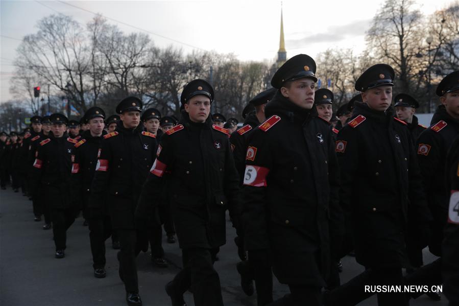 Репетиция Парада Победы на Дворцовой площади Санкт-Петербурга