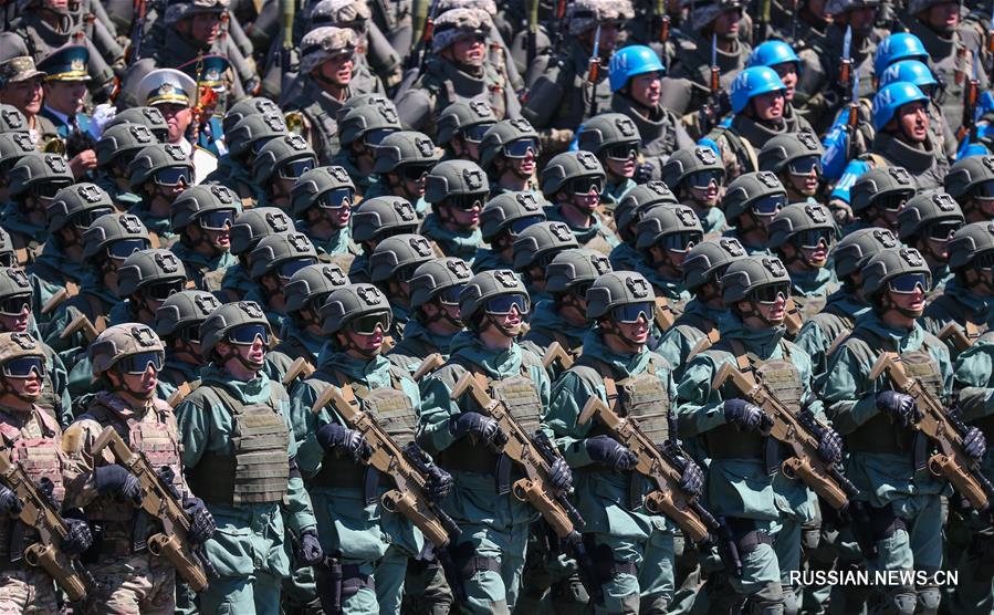 Военный парад на базе Отар в Казахстане