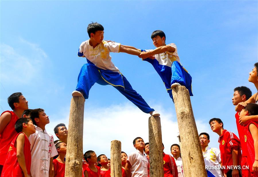 Здоровье нации -- Занятия по ушу стиля мэйхуацюань в школах уезда Цзицзэ