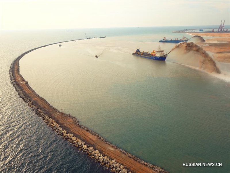 Китайско-ланкийское сотрудничество в рамках "Пояса и пути": строительство портового городка в Коломбо