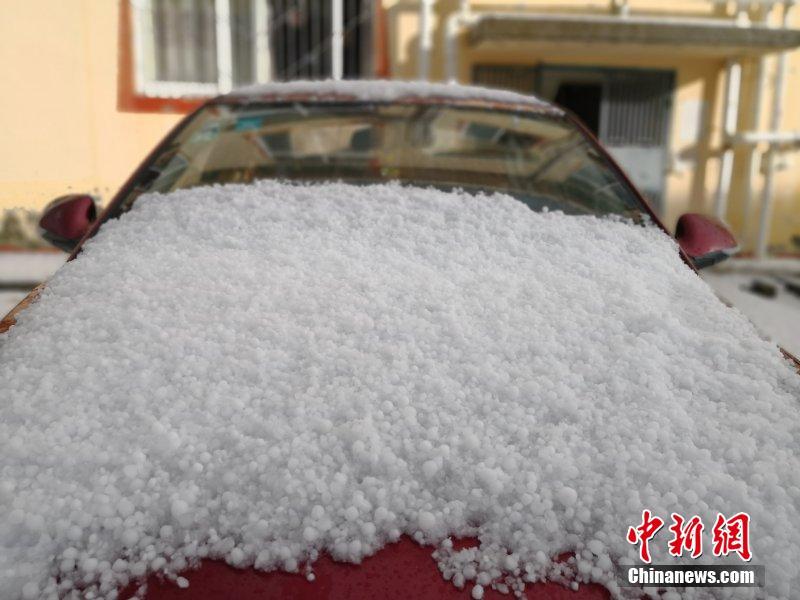 В провинции Сычуань выпал град диаметром в 15 мм. 