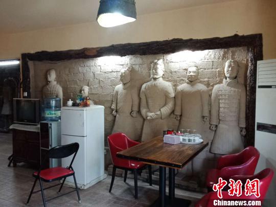 Гостиница с терракотовыми статуями воинов приобрела известность в китайском интернете