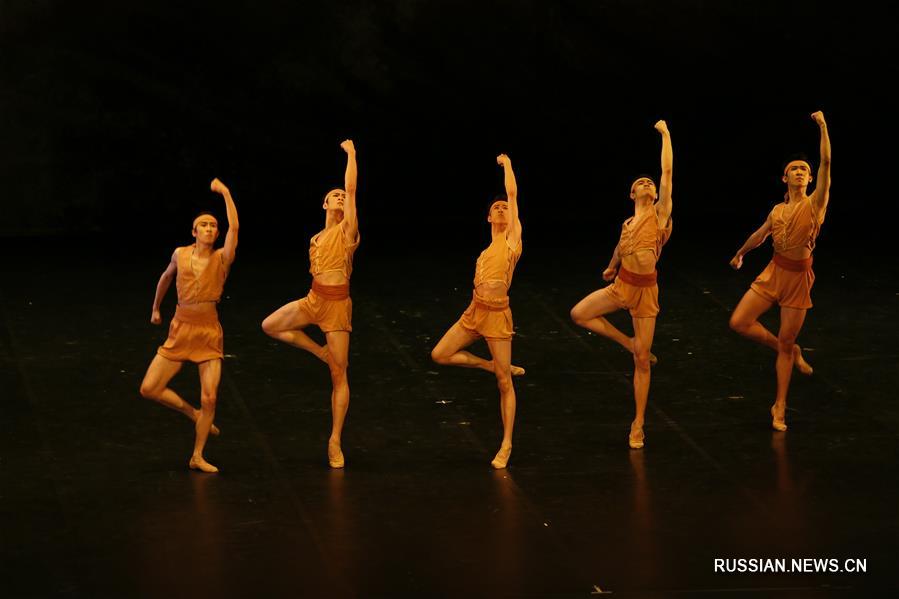 В Казахстане впервые выступила Центральная балетная труппа Китая