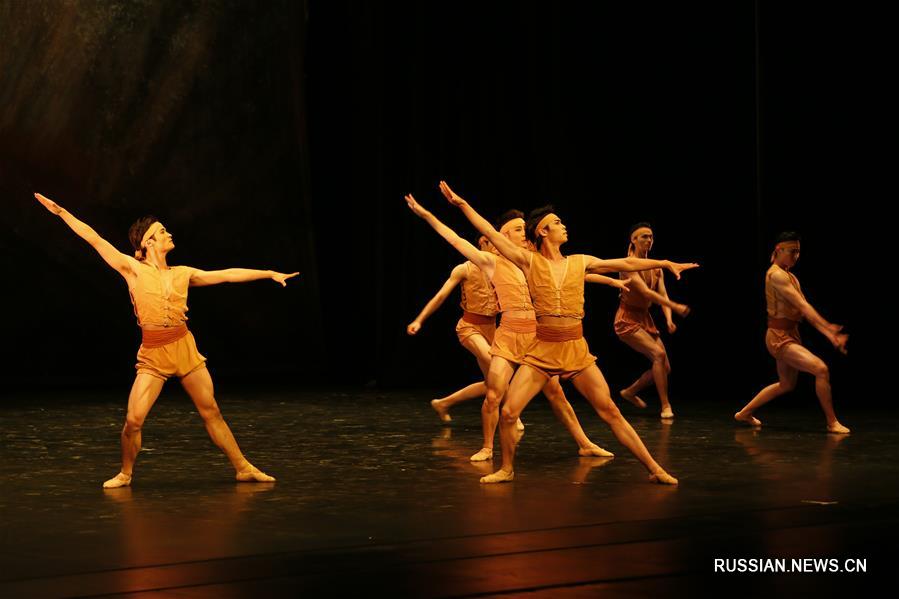 В Казахстане впервые выступила Центральная балетная труппа Китая