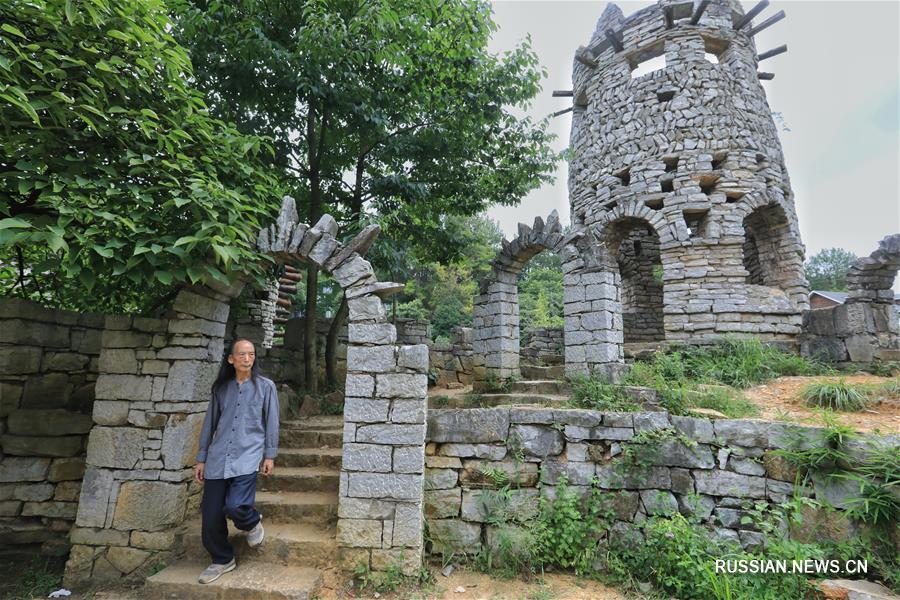 "Фантастический замок Елангу" в деревне Лэпин