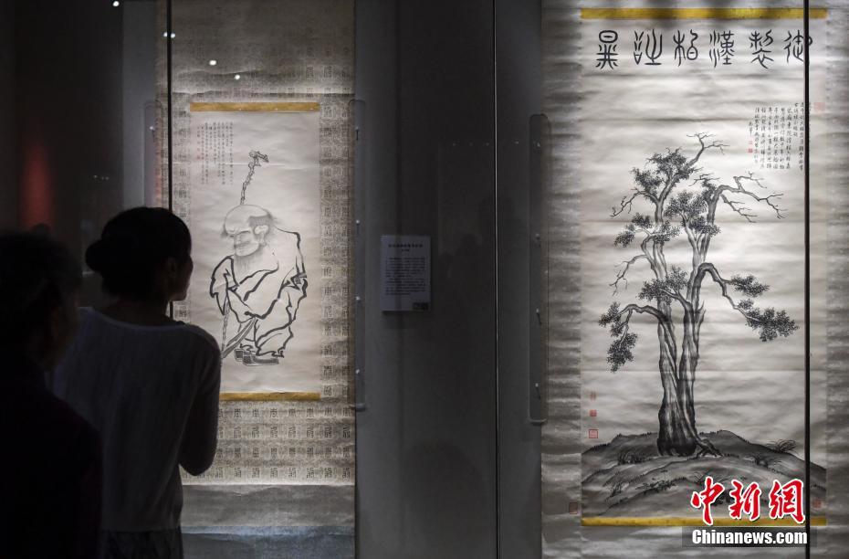 240 памятников культуры музея Гугун выставлены в городе Цзинань