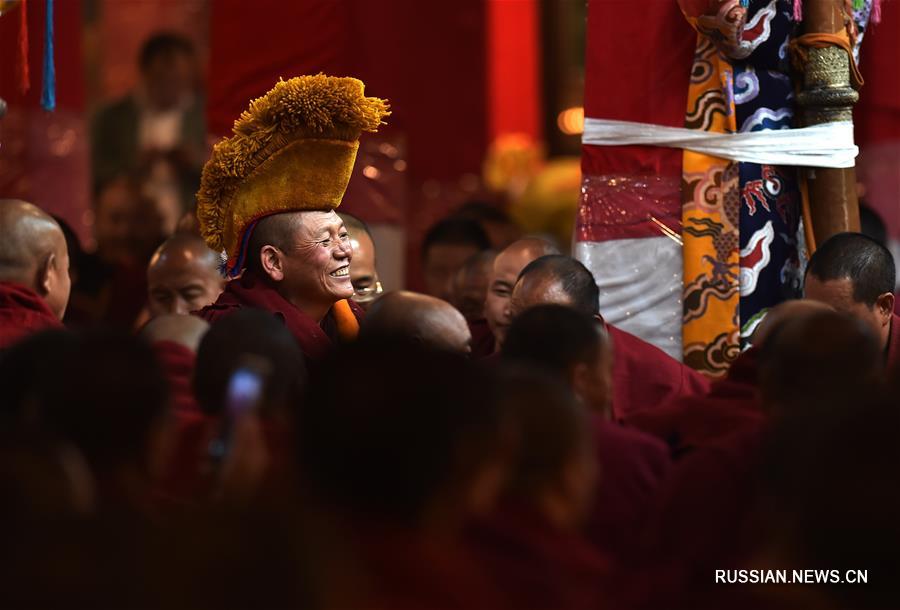 В монастыре тибетского буддизма Сэра прошли экзамены на ученую монашескую степень геше-лхарамба