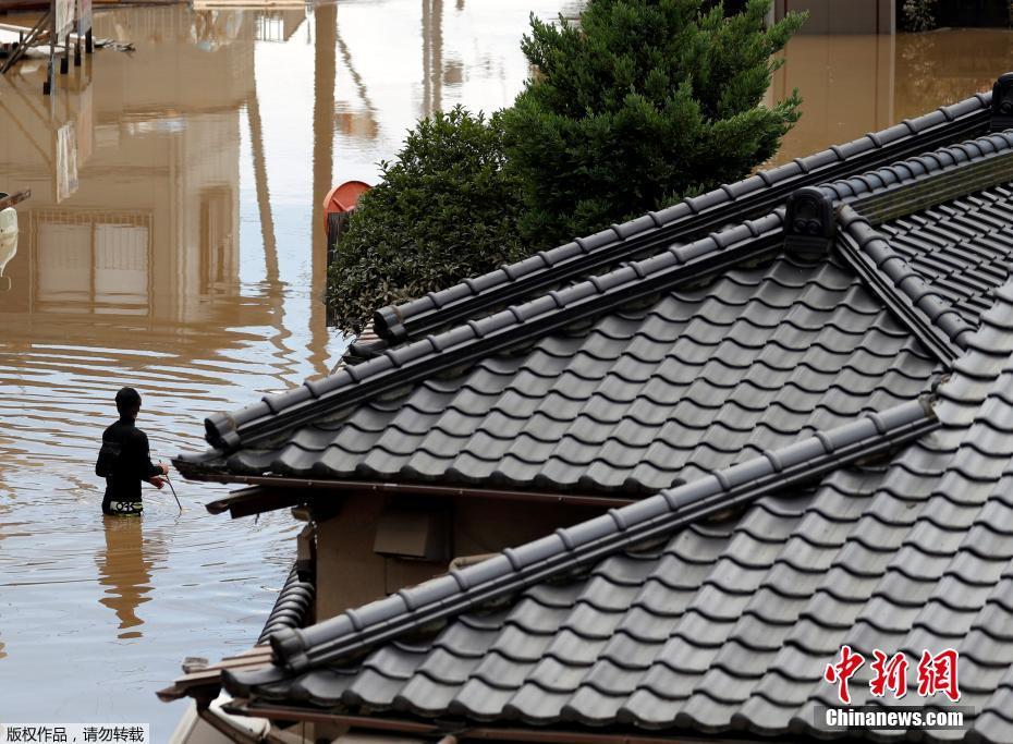 Число погибших от ливней в Японии увеличилось до 64