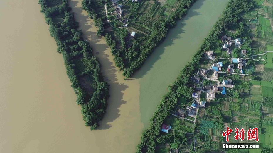 Необычное явление на реке Чжуцзян