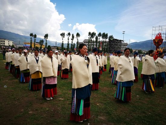 В провинции Сычуань отметили Праздник факелов народности И