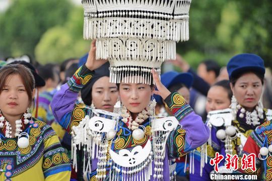 В провинции Сычуань отметили Праздник факелов народности И