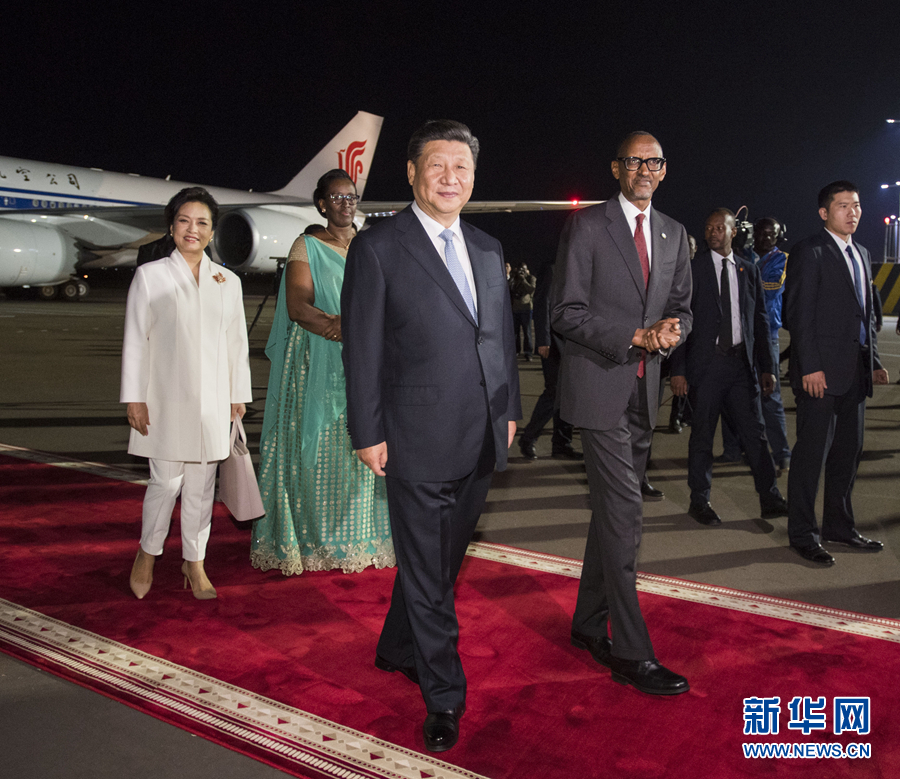 Си Цзиньпин прибыл в ЮАР с государственным визитом