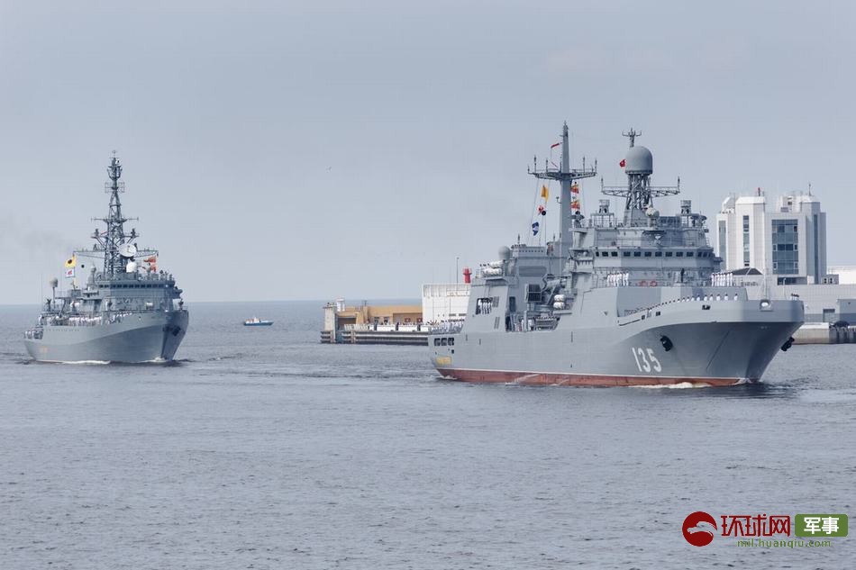 В Санкт-Петербурге состоялась генеральная репетиция военно-морского парада в честь Дня ВМФ