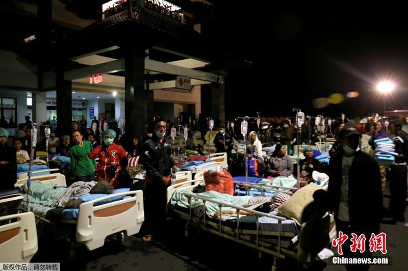 82 человека погибли, сотни пострадали после землетрясения магнитудой 7,0 в Индонезии