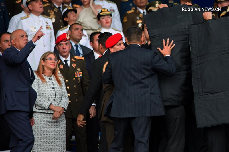 На президента Венесуэлы Н. Мадуро совершено покушение с применением беспилотников со взрывчаткой