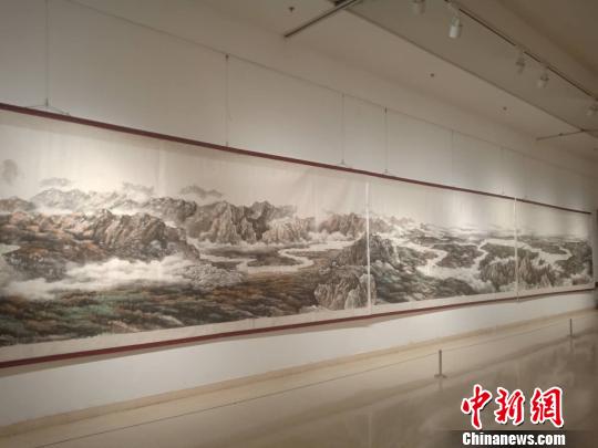 Китаец за 7 лет нарисовал полный пейзаж реки Хуанхэ