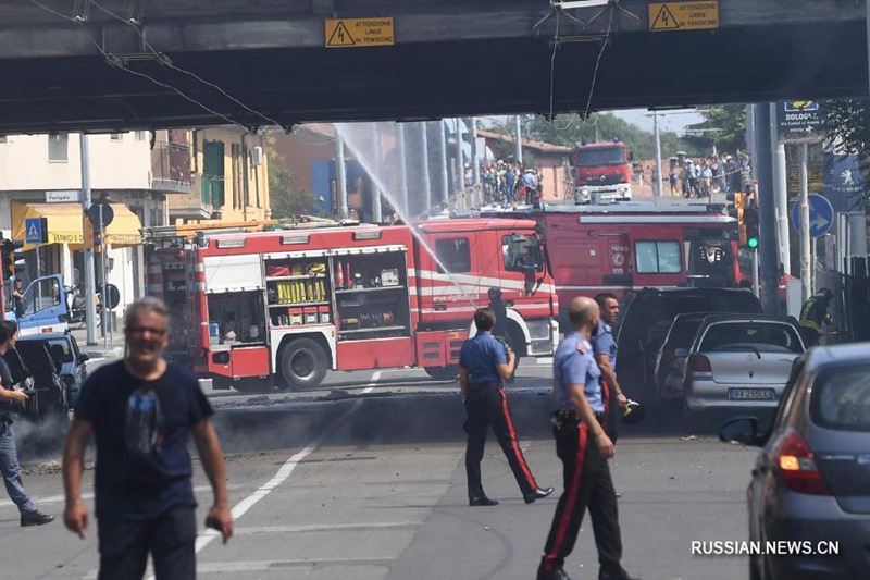 В результате взрыва бензовоза в итальянском городе Болонья погибли два человека