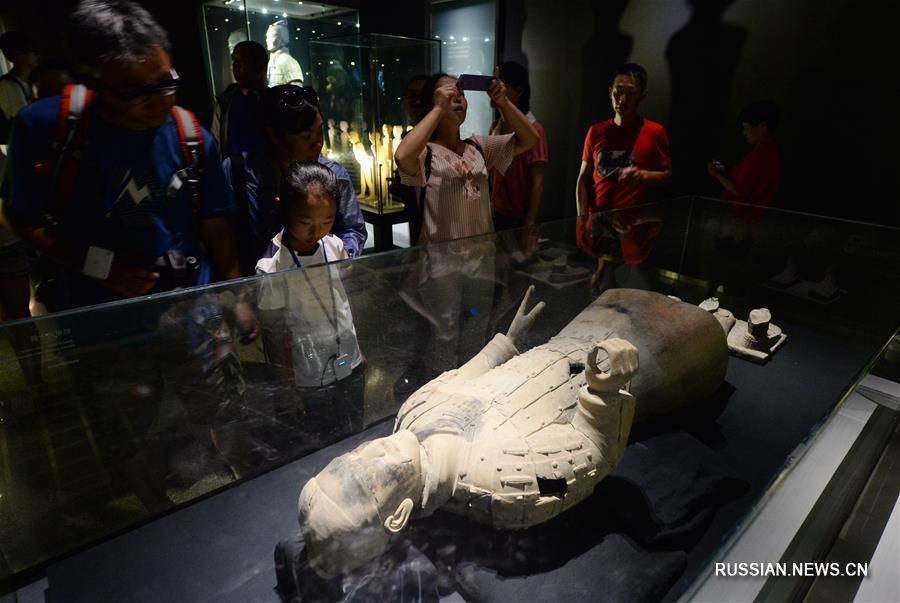 В провинции Шэньси открылась выставка погребальных статуэток из гробниц императоров Цинь Шихуана и Хань Цзин-ди