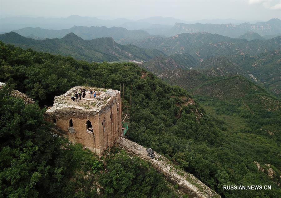Идет реставрация участка Великой китайской стены на северо-востоке Пекина