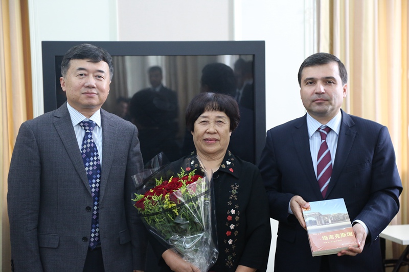 В Пекине состоялась презентация книги «Таджикистан»