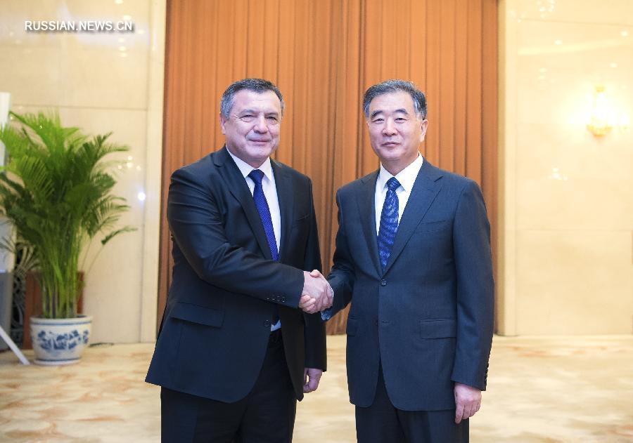 Ван Ян встретился в Пекине со спикером Законодательной палаты Олий МажлисаУзбекистана