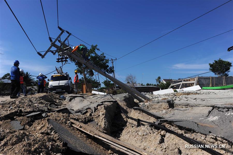 Число жертв землетрясений и цунами в Индонезии превысило 1500 человек