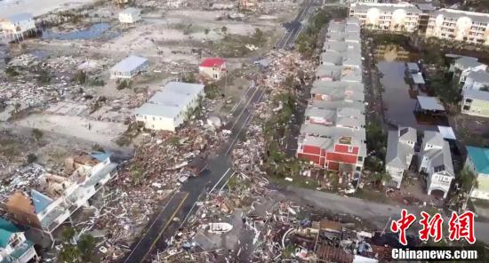 Ураган "Майкл" принес обширное разрушение штатам на юго-восточном берегу США