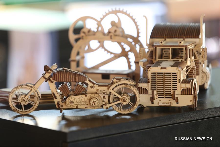 Ugears -- один из украинских участников первой Китайской международной импортной ярмарки в Шанхае