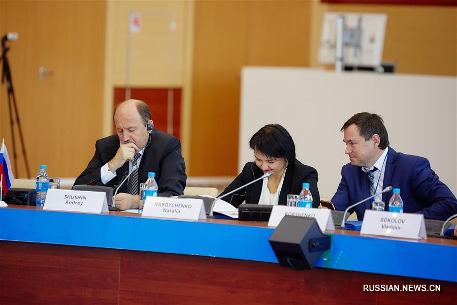 Саммит губернаторов Северо-Восточной Азии проходит во Владивостоке