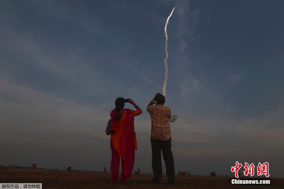 В Индии успешно запустили спутник связи