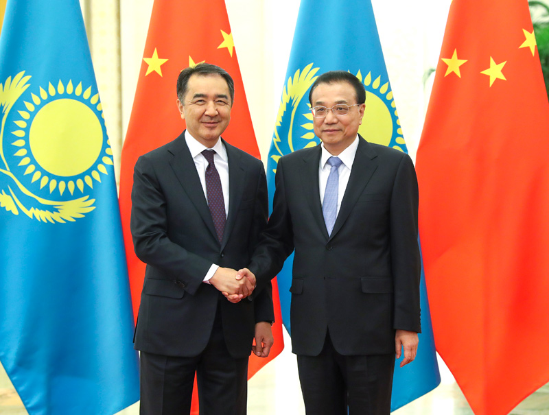Ли Кэцян и Бакытжан Сагинтаев провели 4-ю регулярную встречу глав правительств Китая и Казахстана