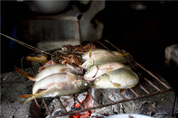 В провинции Гуйчжоу жители народности дун отметили праздник "Замороженная рыба"
